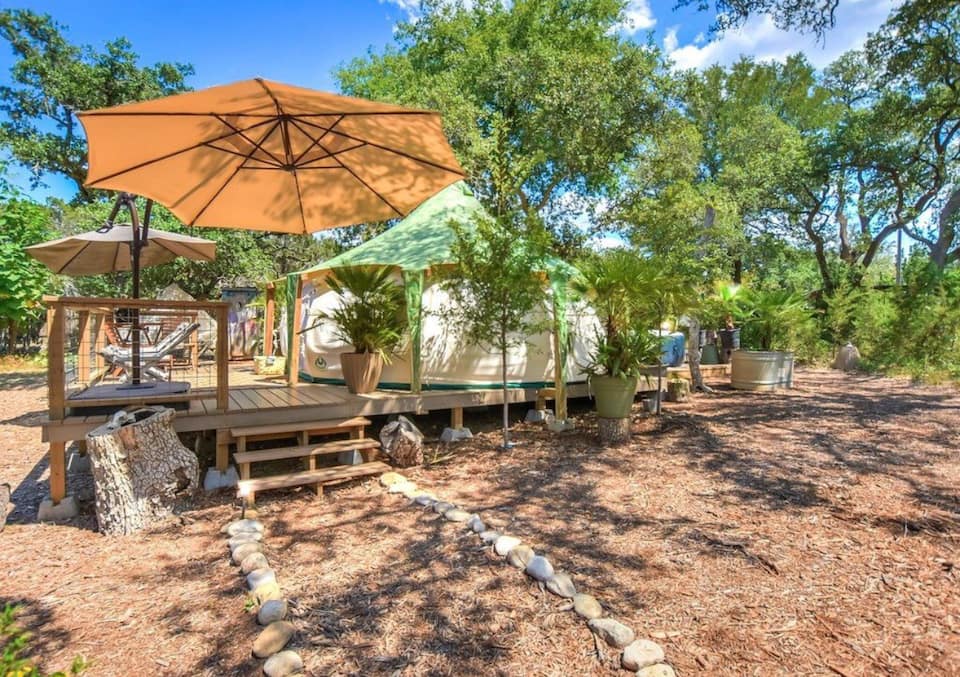 Glamping Lotus Tent in Hill Country, Boerne