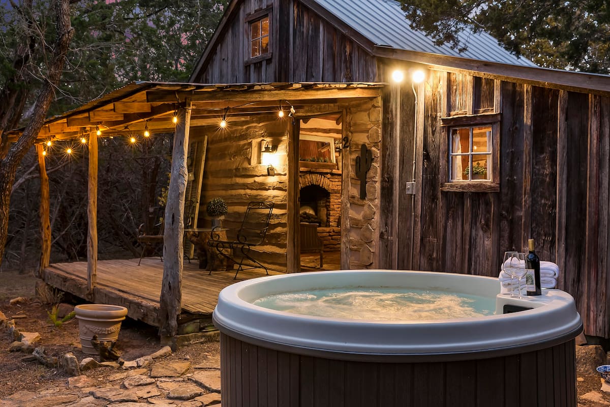 Hot Tub at Cactus Log Cabin