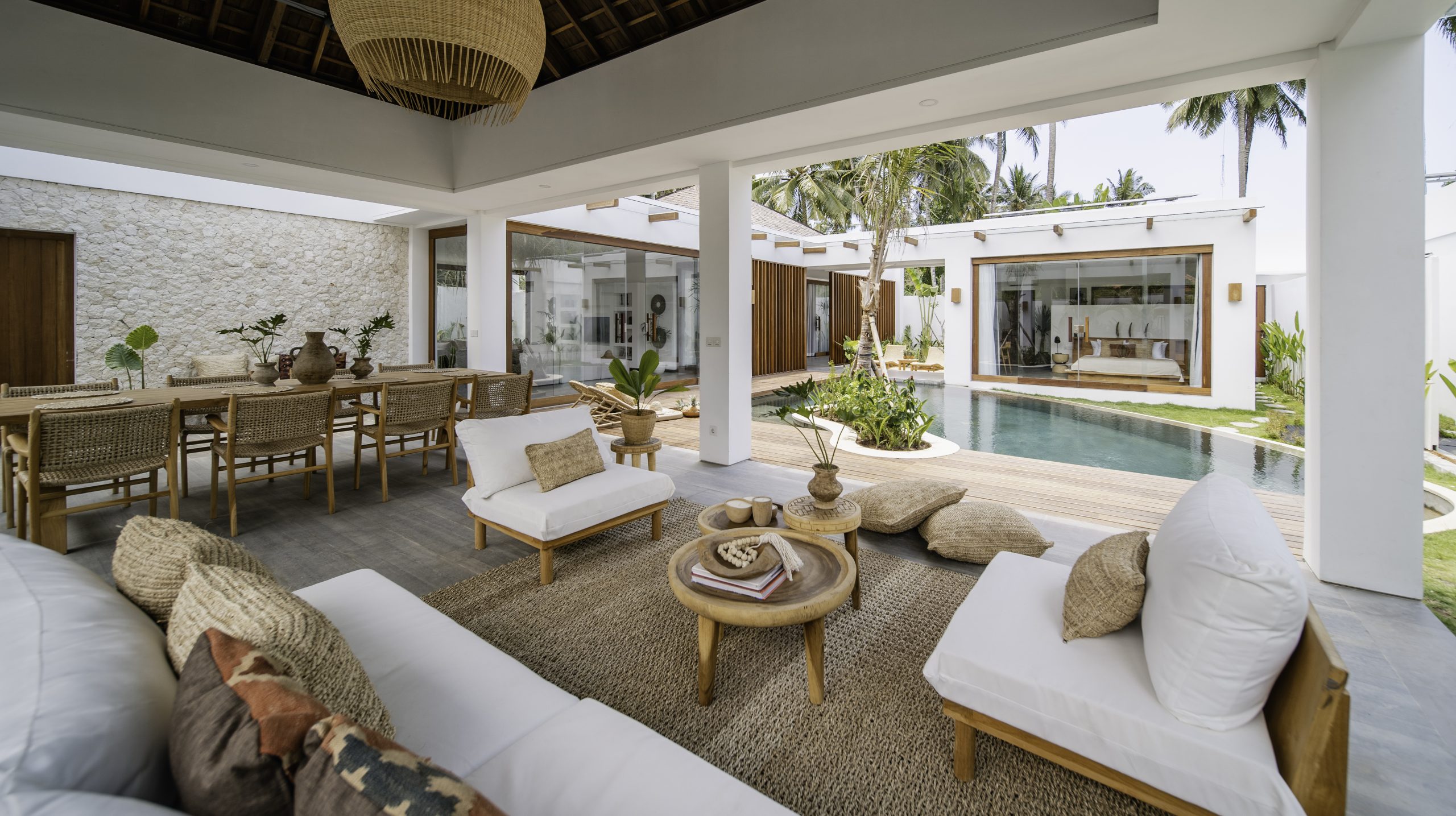 Villa Avalon - 3 Bedroom Earthly Paradise Right in Kuta