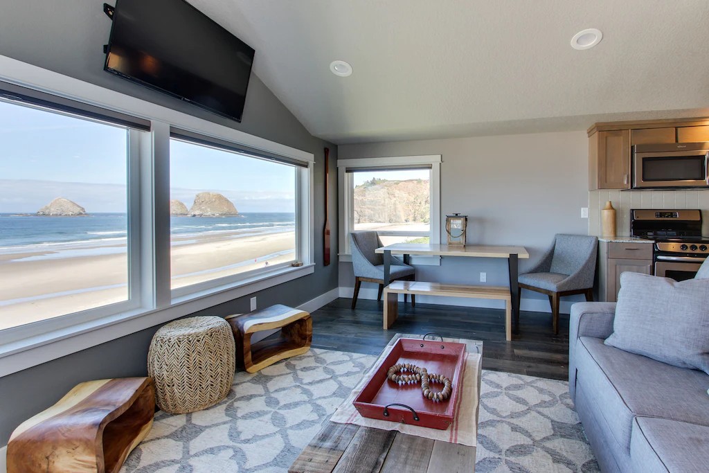 Upscale & newly remodeled oceanfront inn