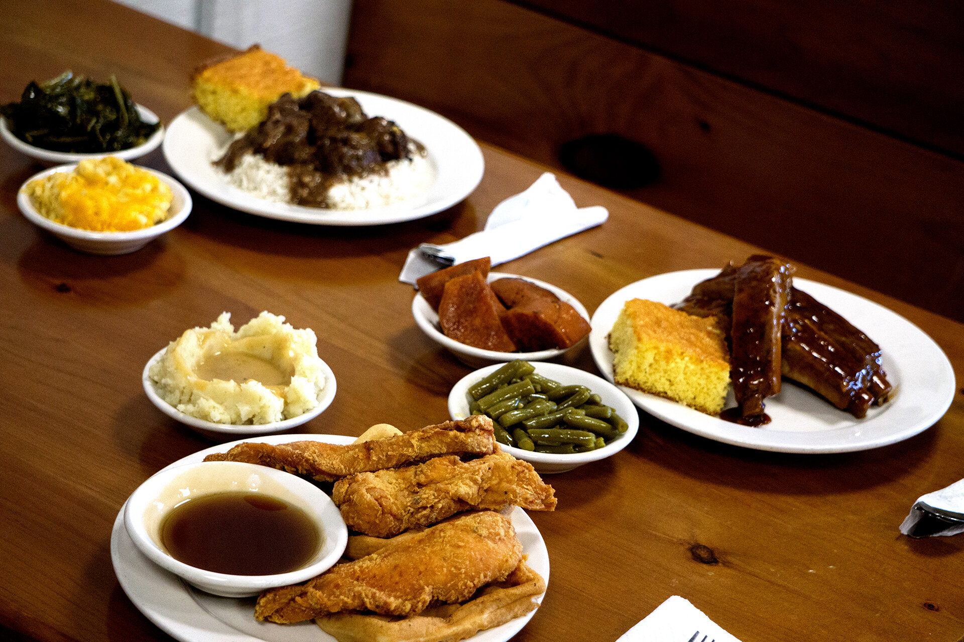 Shut Em Down Authentic Southern Restaurant - Jacksonville