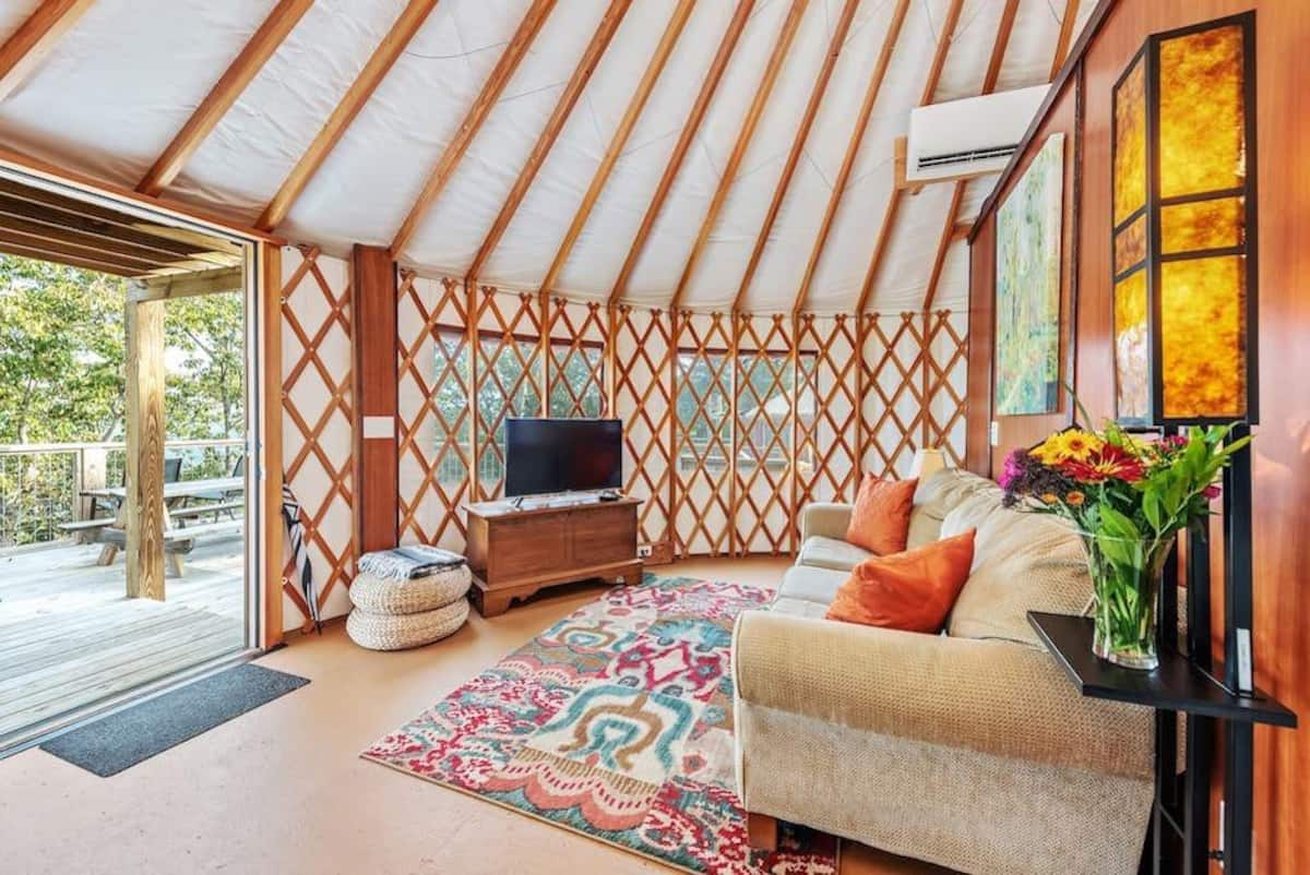 Spacious yurt with plenty of room 