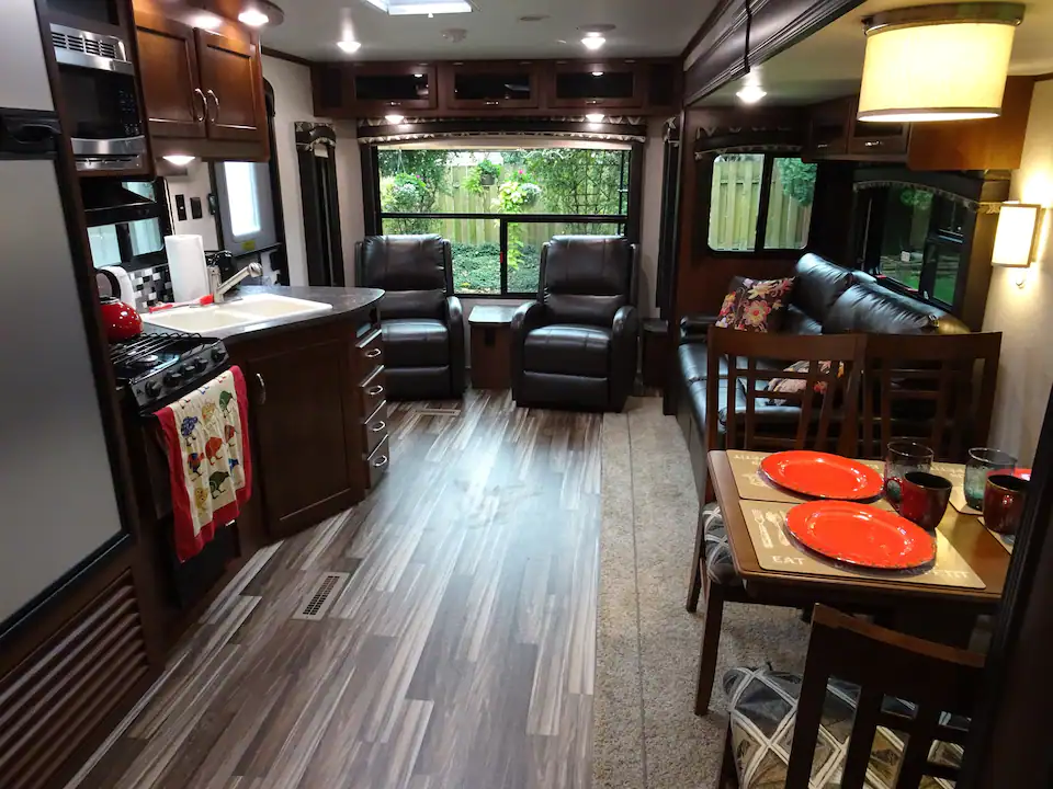 Live the RV life in comfort and luxury