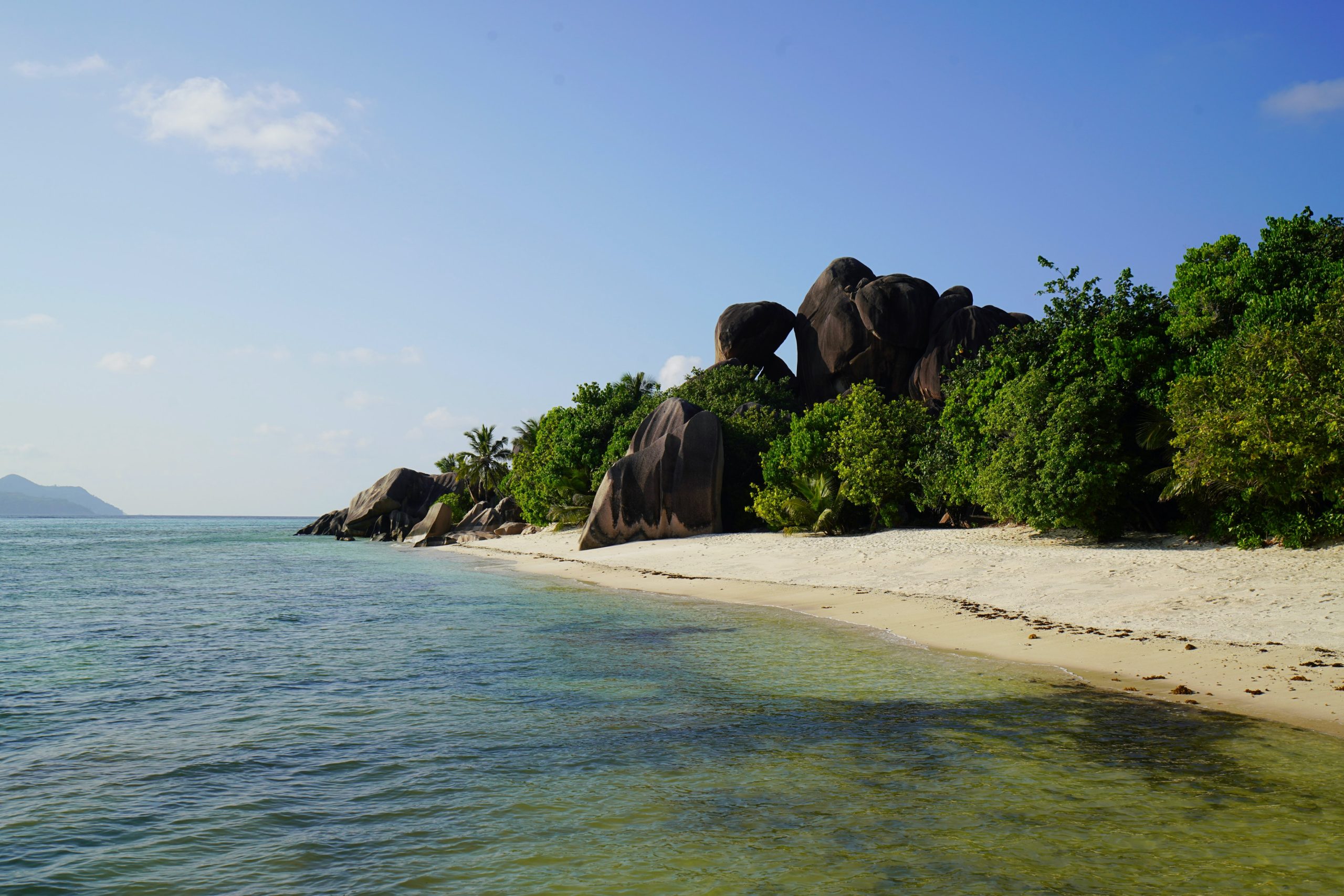 Amazing shore line of Anse Source d'Argent, La Digue, Seychelles