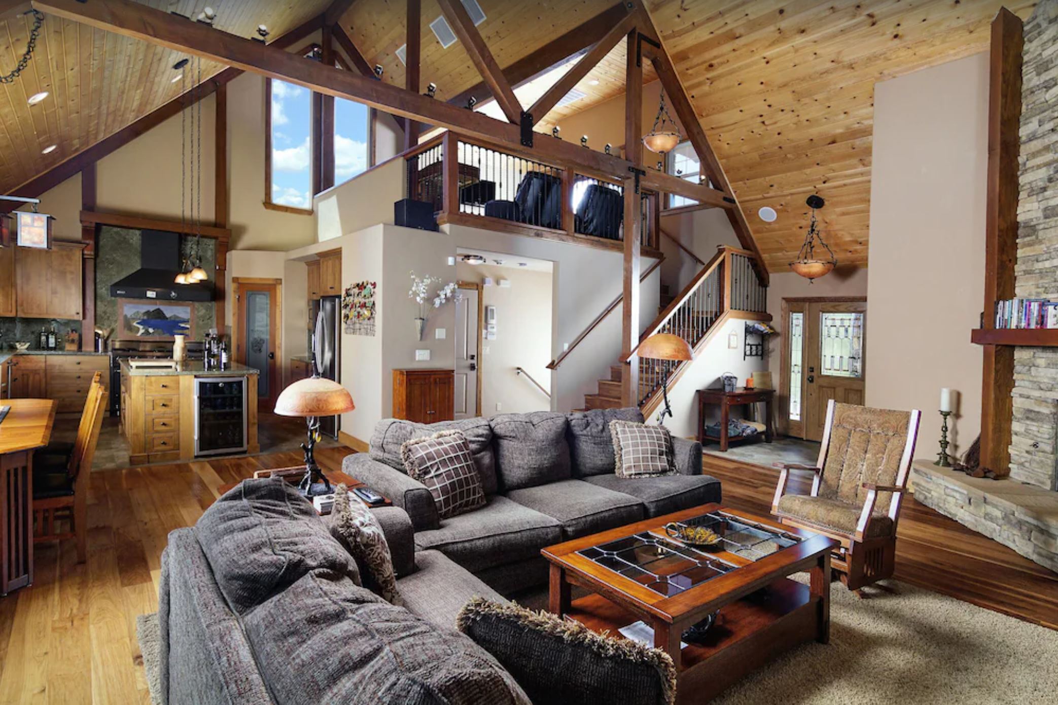 Luxurious Mountain Cabin, Lake Arrowhead