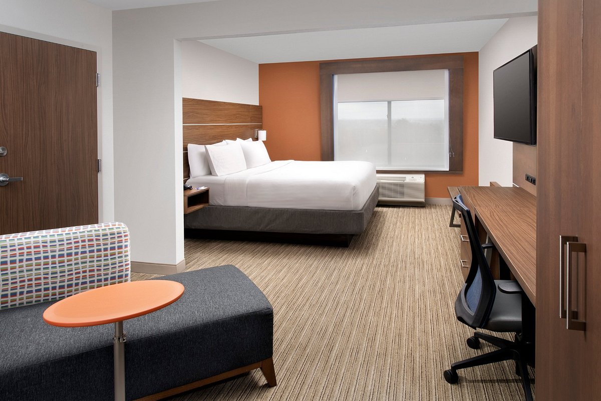 Holiday Inn Express & Suites Baltimore - BWI Airport North