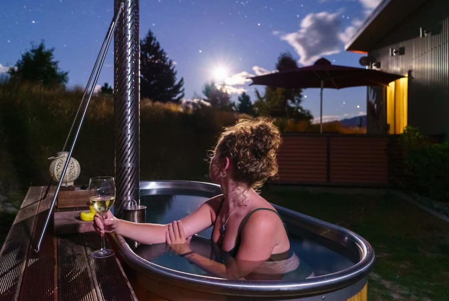 Private Wood-Fired Hot Tub and Spectacular View