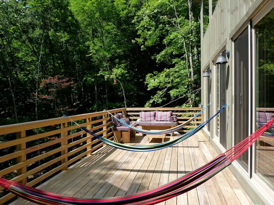 A relaxing spot near the lake and hiking