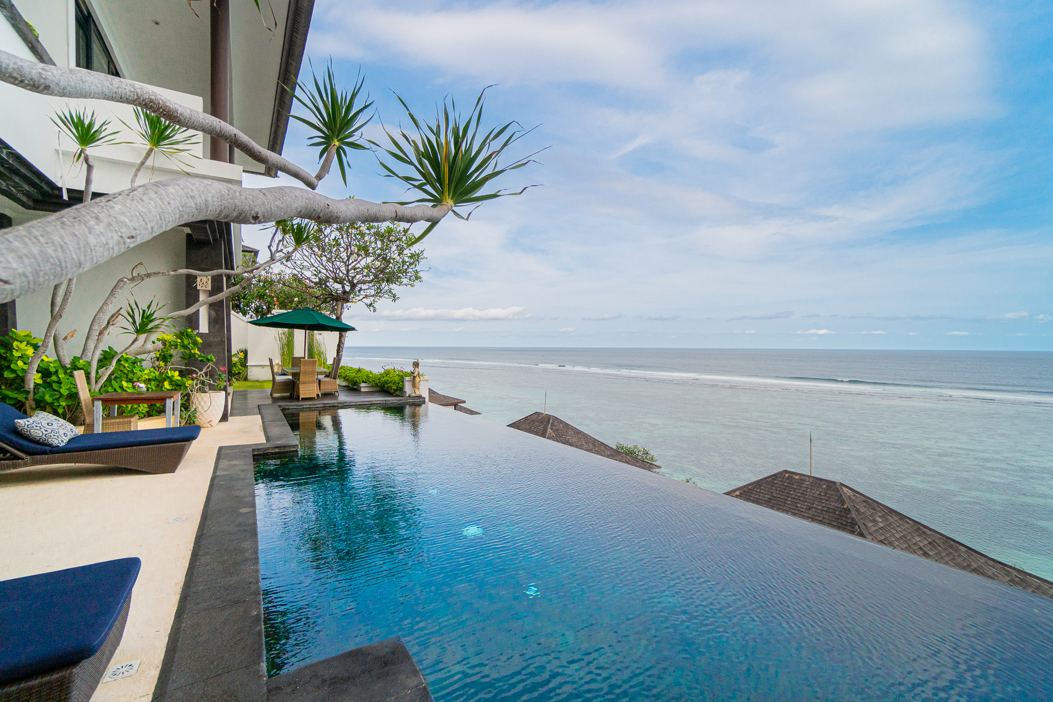 Stunning Ocean View Nusa Dua Villa + Infinity pool