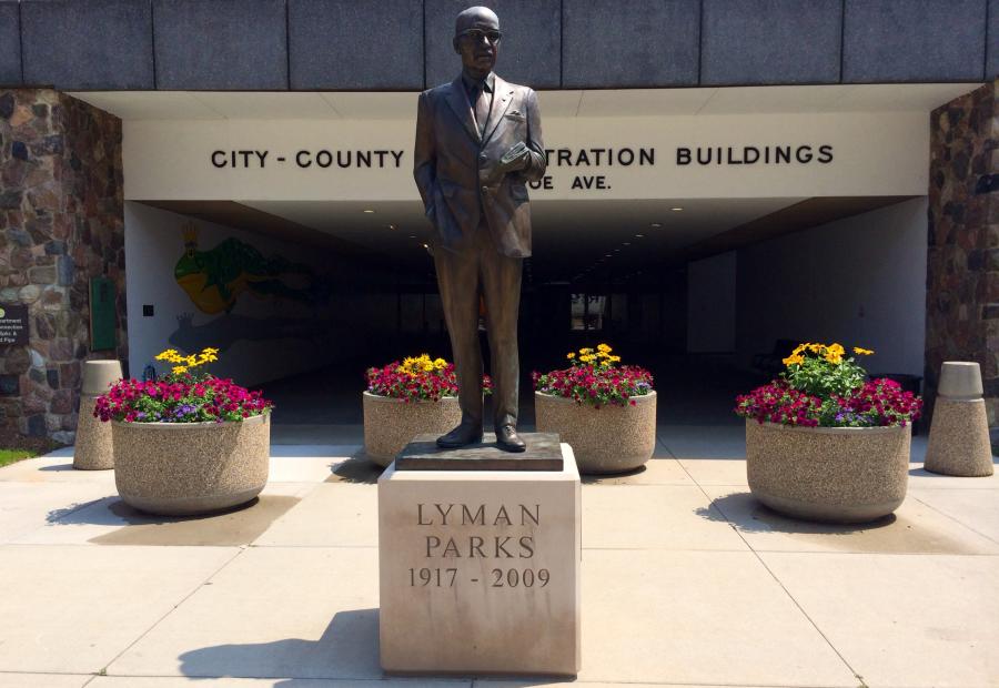 Statue of Mayor Lyman Parks, Grand Rapids' first African American mayorf