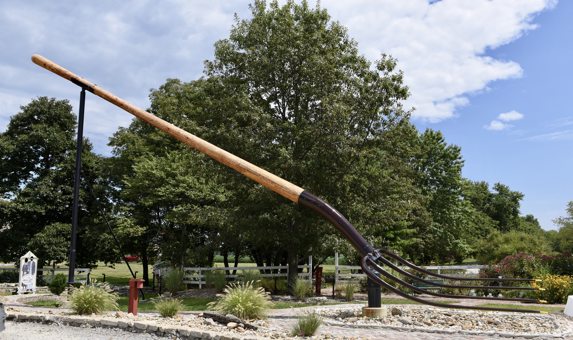 The World's Largest Pitchfork in Casey, Illinois