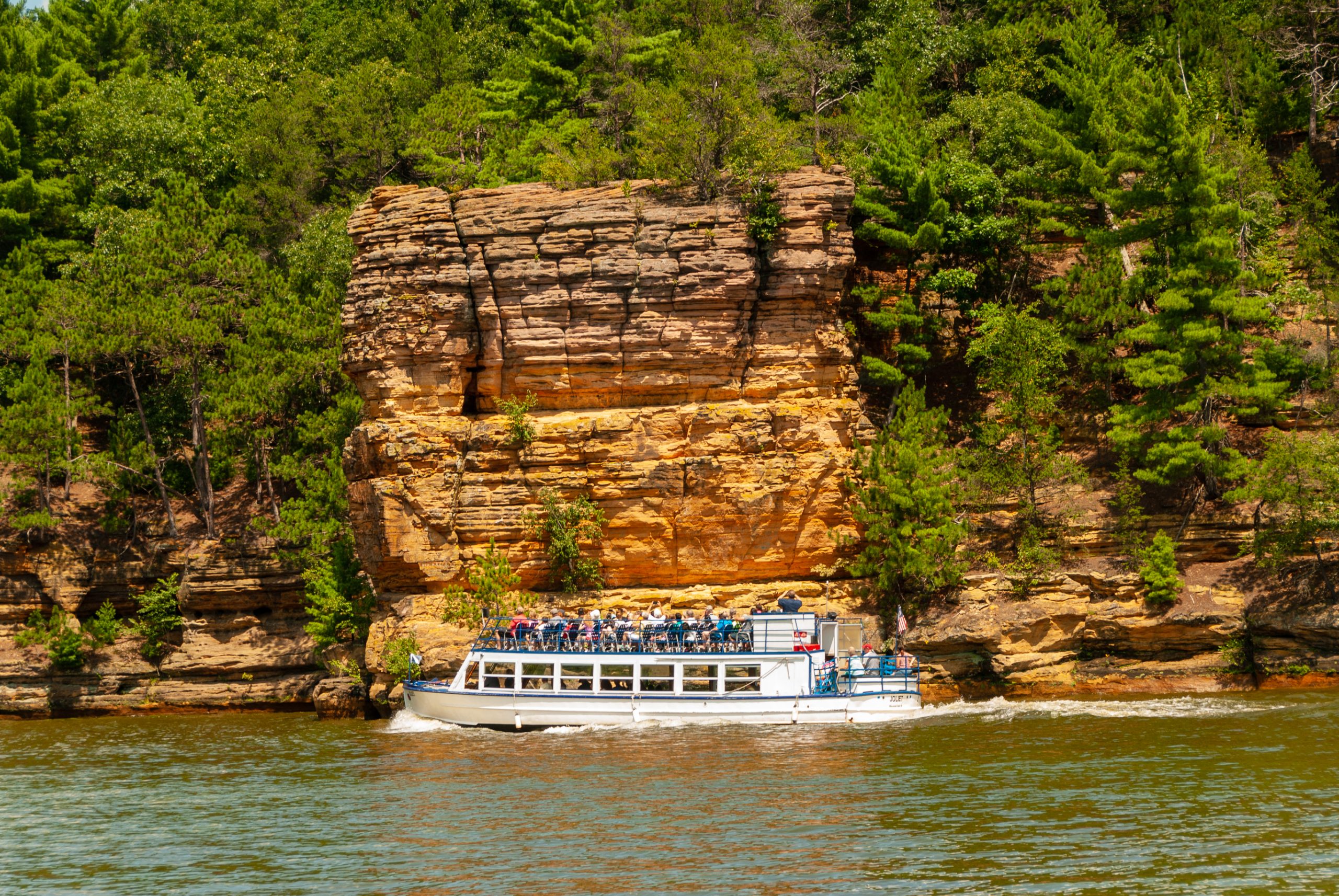 cruising on Wisconsin Dells river