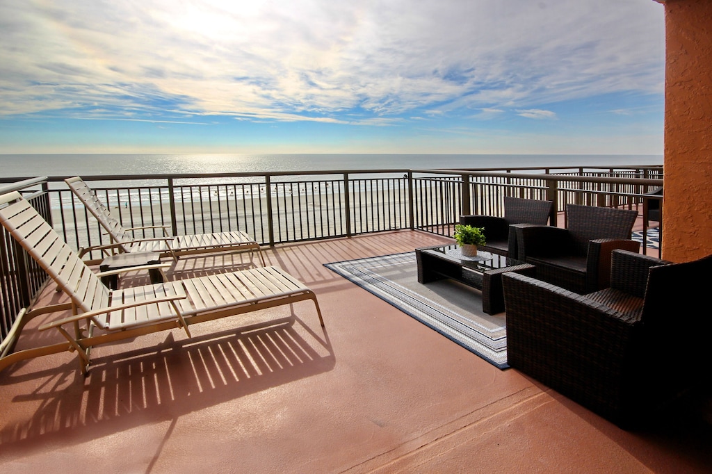 Myrtle Beach oceanfront condo with huge sundeck 