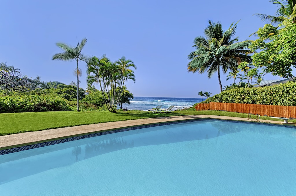 Beautiful suite steps from water's edge