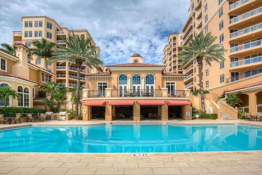 Stunning Beachfront 3 Bed Apartment @ Clearwater Belle Harbor