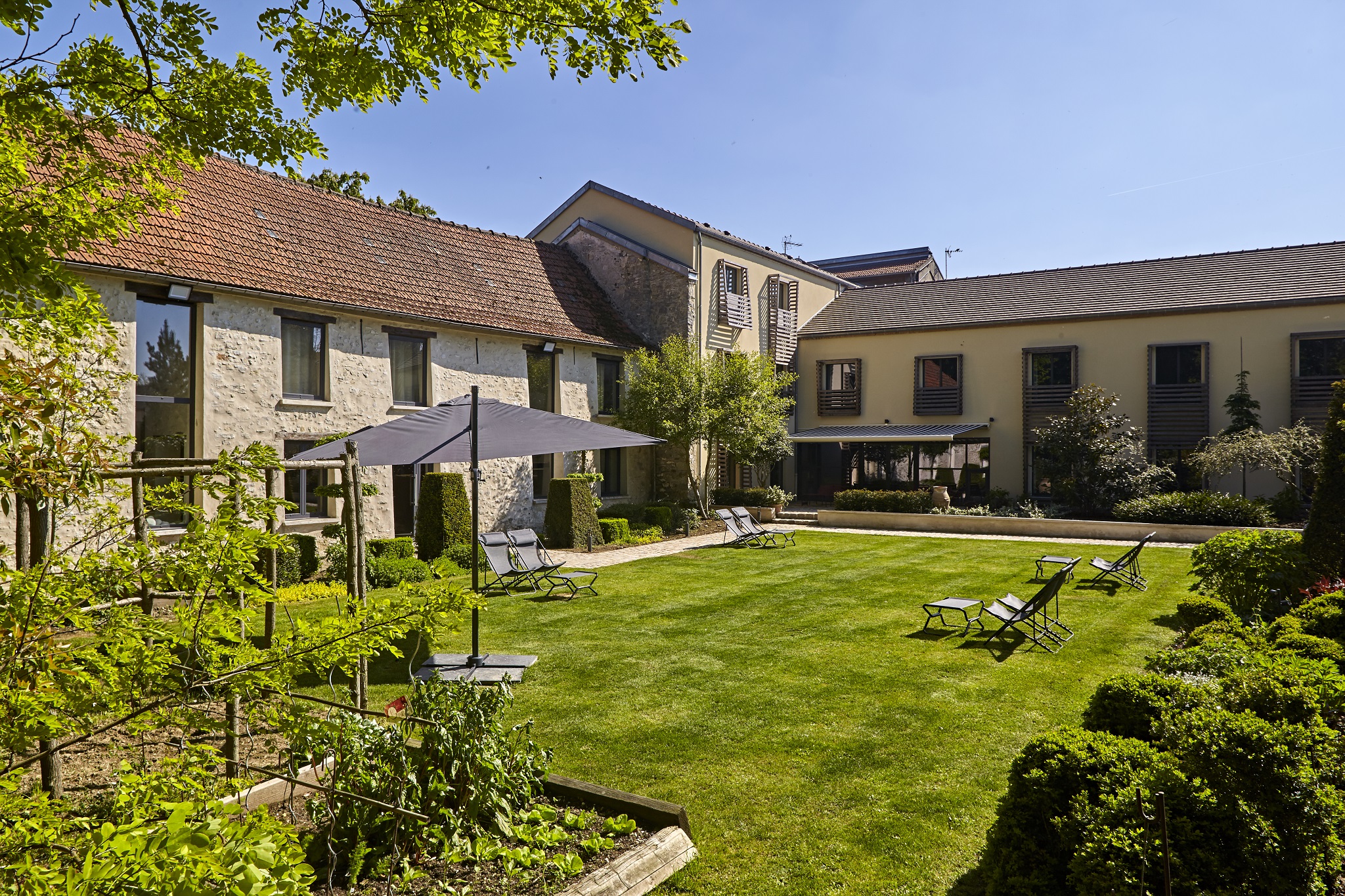 Hôtel Les Herbes Folles