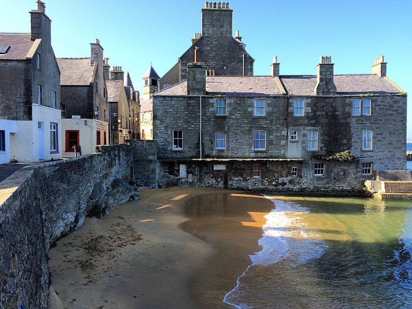 Sea Winds, Lerwick townhouse with sea views, Shetland Islands