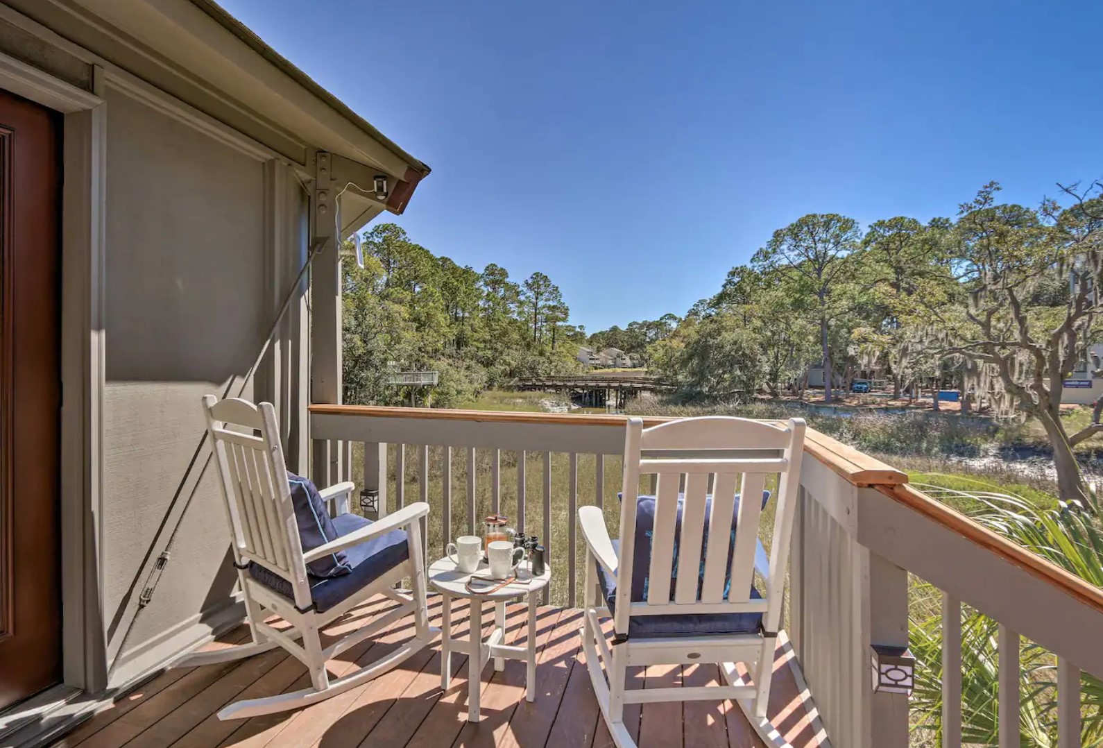 Airy Treehouse w/ Bikes; Walk to Harbour Town