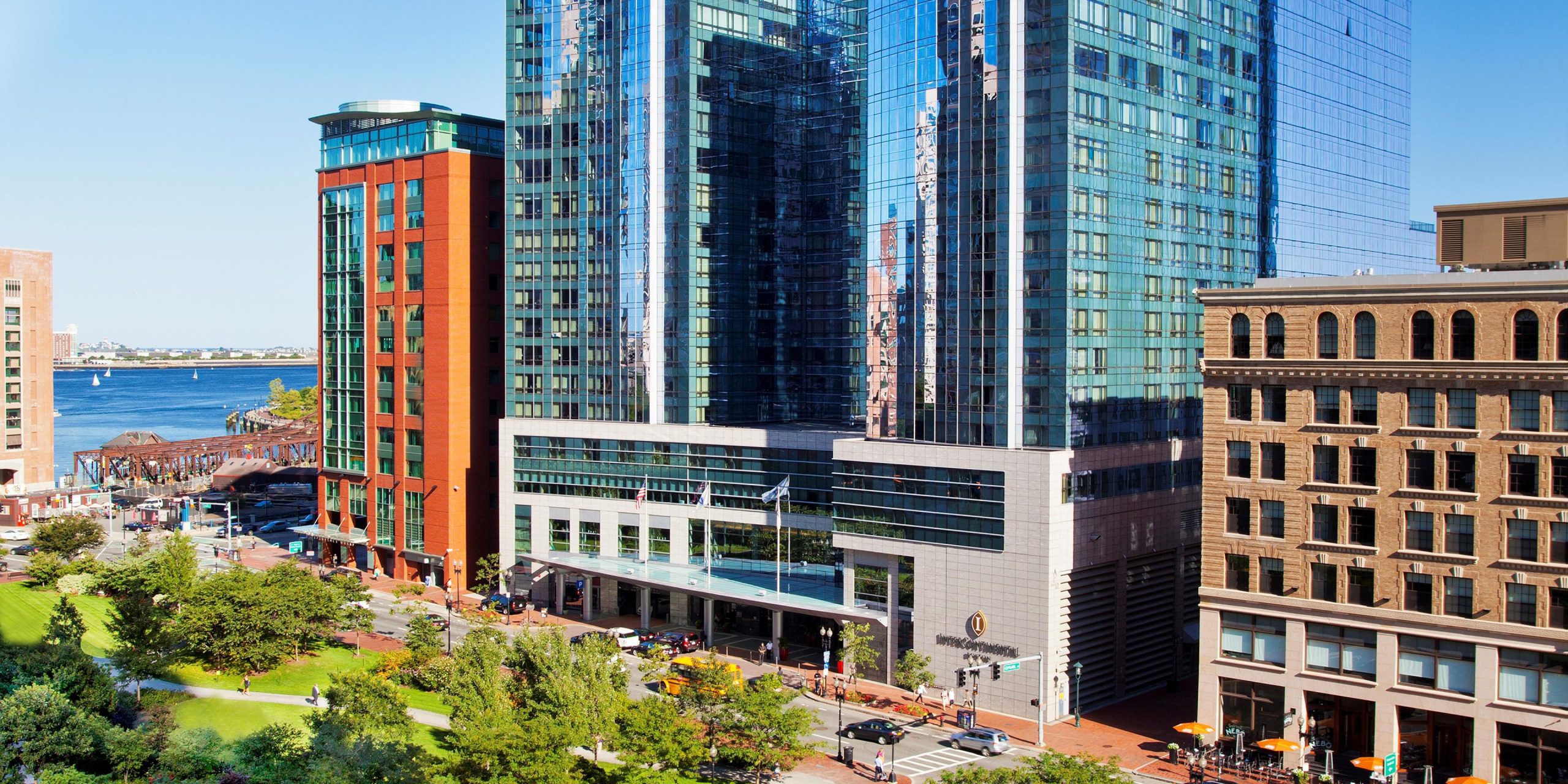 A waterfront hotel in the heart of downtown