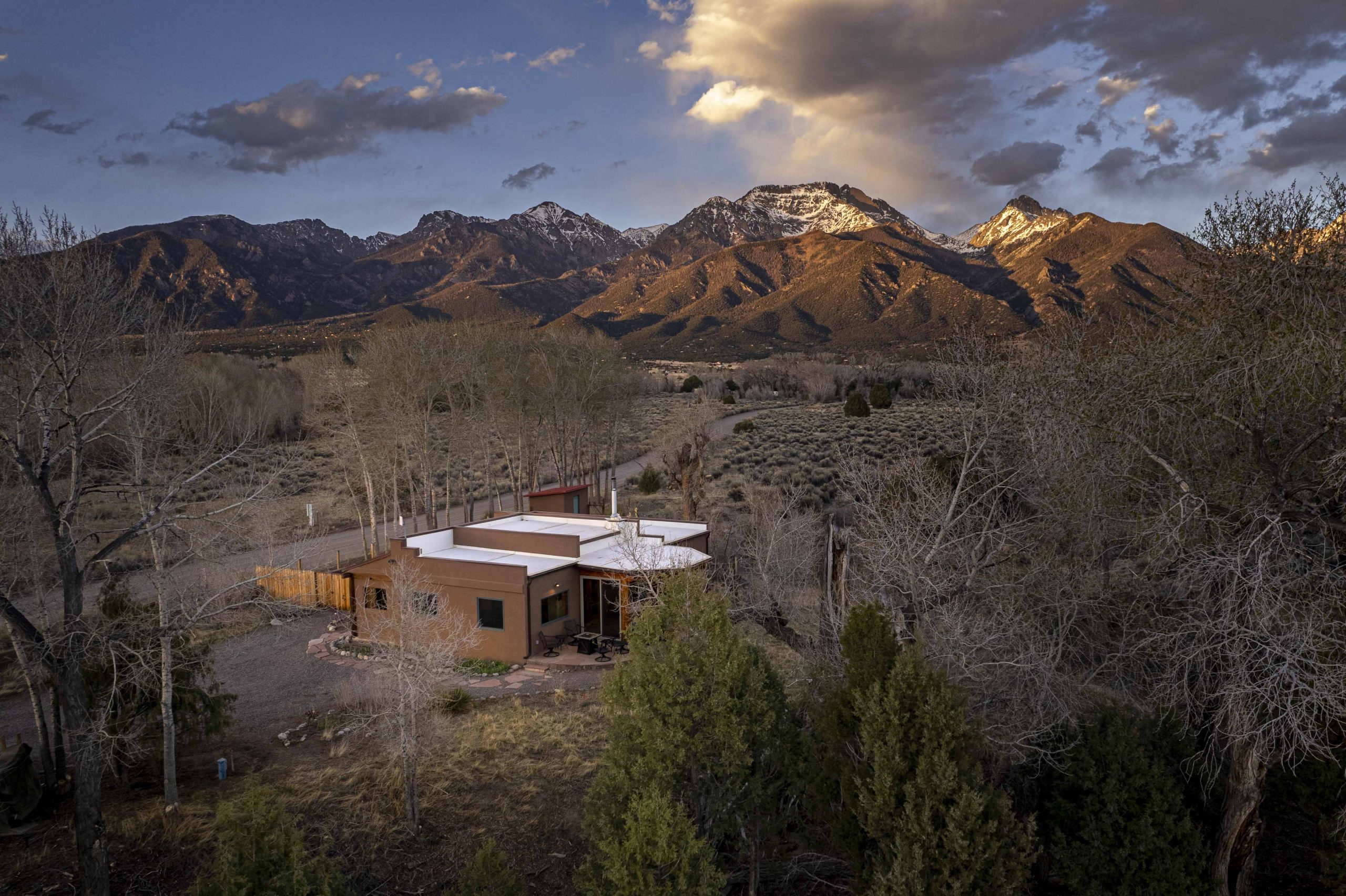 Peaceful & Private House with Amazing Kitchen and Pet-Friendliness - Colorado