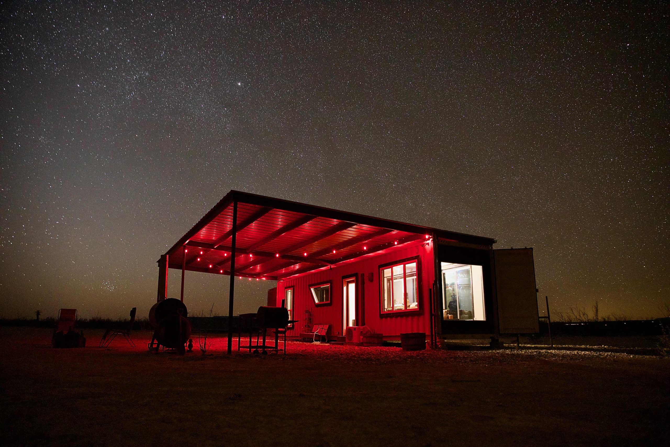 El Coyote Terlingua - Off-Grid Container Home - Texas