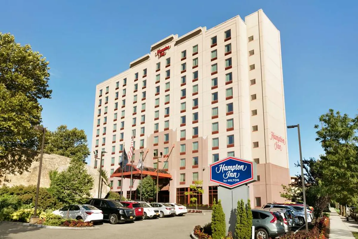 Hampton Inn New York - LaGuardia Airport